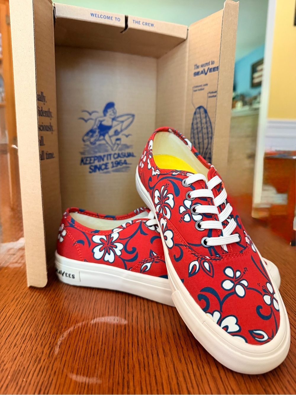 *NIB* SeaVees women kid Sneakers LIMITED Collab Na Pali Poplin Trim Sz 5.5 US/36